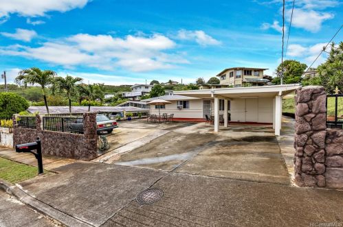 99-814 Nahiolea St, Aiea, HI 96701