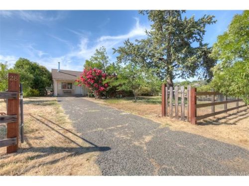 28 Buehler Ave, Oroville, CA 95966-5506