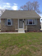 443 71st St, Milwaukee, WI 53213-3747