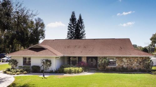 11115 Lake Sassa Dr, Thonotosassa, FL 33592-2654