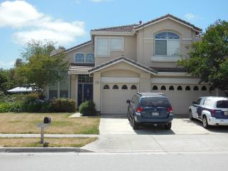 1110 Arapaho Dr, Gilroy, CA 95020-8115