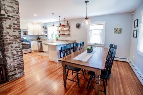 51 Adams St, Danvers MA  01923-2717 exterior