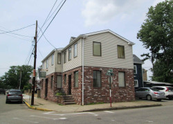 254 Adams St, Newton, MA 02458-1204