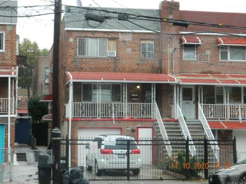 2560 Bronxwood Ave, Bronx, NY 10469-4204