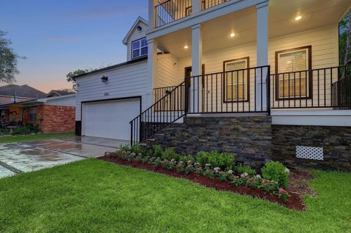 4302 Effie St, Bellaire, TX 77401-5615