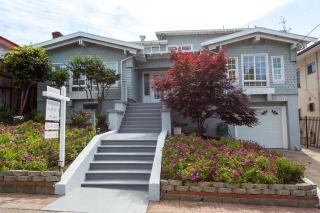 1217 34th St, Oakland, CA 94608-4133