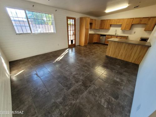 4355 Glenn St, Tucson, AZ 85712-1601