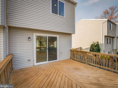 8414 Red Eagle Ct, Lorton VA  22079-3047 exterior