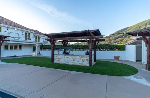 2985 Day Rd, Gilroy CA  95020-8828 exterior