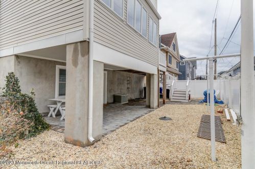 135 Silver Beach Rd, Lavallette, NJ 08735-3314