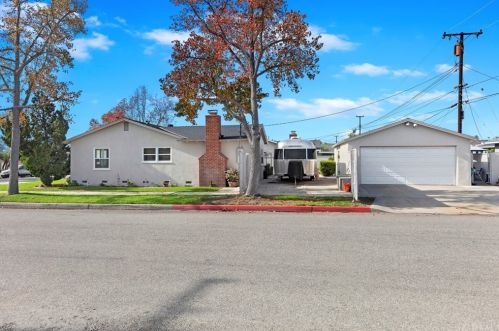 1439 Barkley Ave, Orange, CA 92867-7003