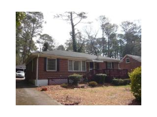 1328 Deerwood Dr, Decatur GA  30030-4512 exterior