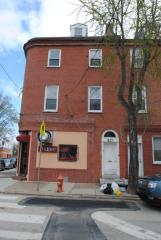 527 Fairmount Ave, Philadelphia PA  19123-2809 exterior