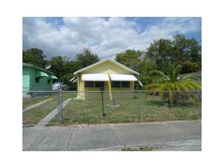 1437 51st Ter, Miami FL  33142-3821 exterior
