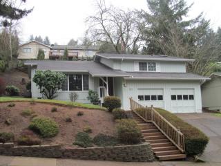 2260 27th Ave, Eugene, OR 97405-1422