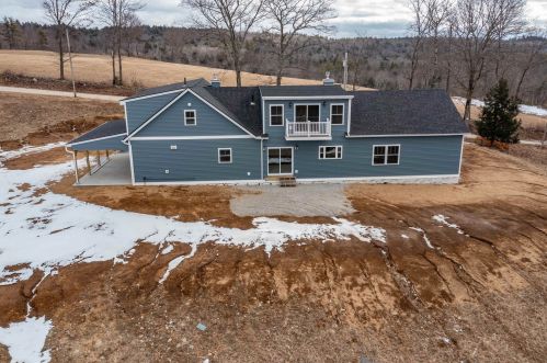 85 Lockes Hill Rd, Chichester, NH 03234-4624