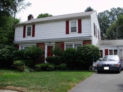 881 Dedham St, Newton, MA 02459-3417