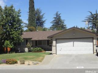 2515 Bates Dr, Davis, CA 95618-1504