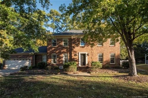 9203 Hemingford Ct, Charlotte, NC 28277-3516