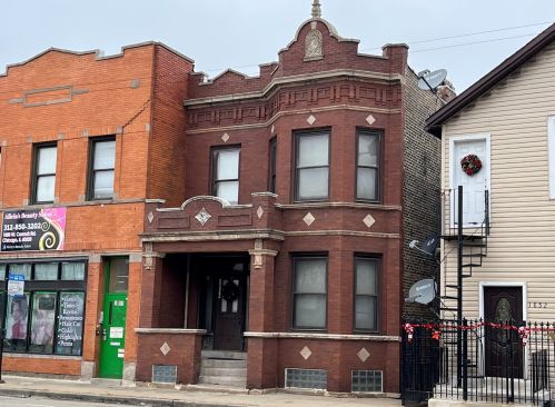 1856 Cermak Rd, Chicago, IL 60608-4304