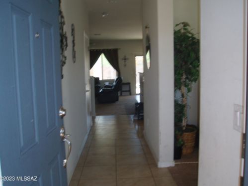 8285 Kittiwake Ln, Tucson AZ  85757 exterior