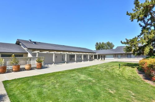 1220 Tasman Dr, Sunnyvale CA  94089-2499 exterior