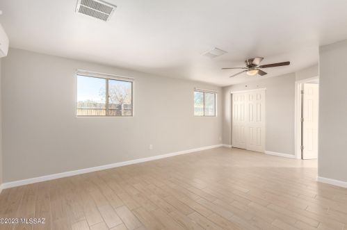 701 Santa Paula St, Tucson AZ  85706-7612 exterior