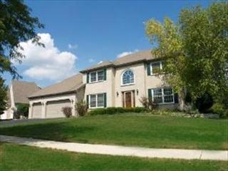 1510 Monarch Cir, Naperville, IL 60564-9309