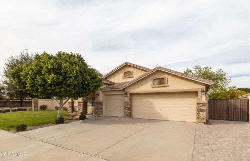 5504 Glade Ave, Mesa, AZ 85206-6727