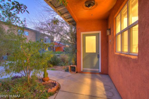 547 Roger Rd, Tucson, AZ 85705-2833