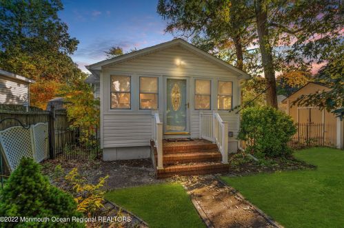 316 Holly Blvd, Berkeley Township, NJ 08721-2518