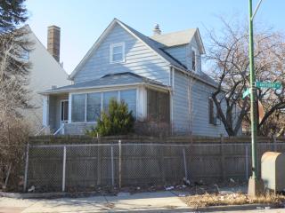 7012 Saint Lawrence Ave, Chicago, IL 60637-4620