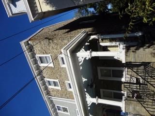 374 Green Ln, Philadelphia PA  19128-4727 exterior