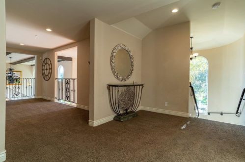 2985 Day Rd, Gilroy CA  95020-8828 exterior