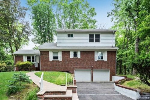 789 Park Ave, Oradell, NJ 07649-2009