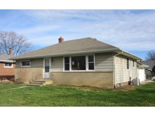 2329 Stanford Dr, Willowick, OH 44092-2451