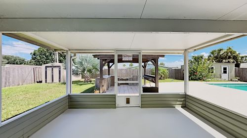 2420 Coral Way, Lakeland FL  33801-6104 exterior