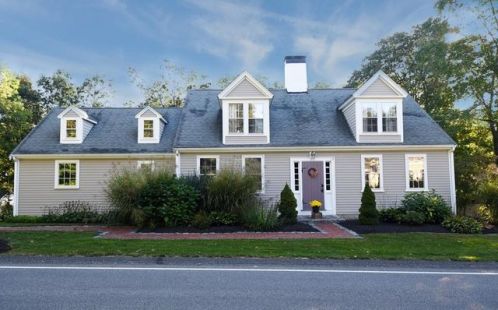 1010 Union St, Marshfield, MA 02050-5840