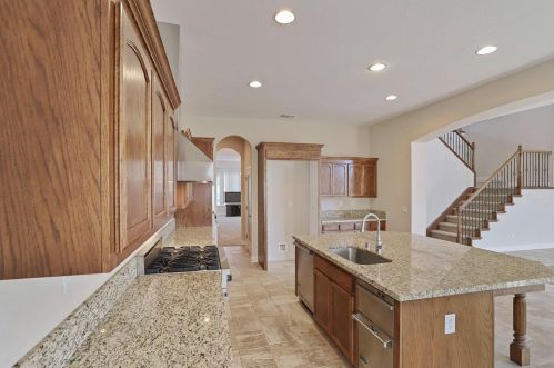 10881 St Moritz Cir, Stockton CA  95209-4357 exterior