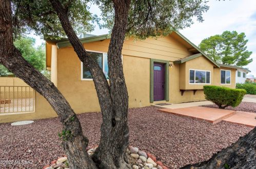 8152 Kenyon Dr, Tucson, AZ 85710-4224