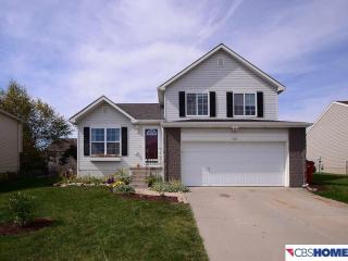 8210 161st Ter, Omaha, NE 68136-3289