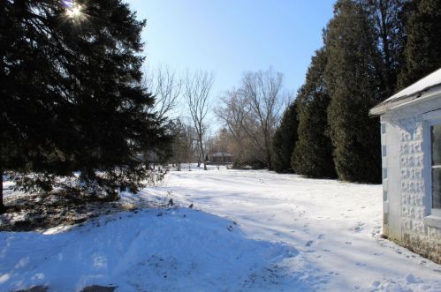 4139 Parkland Ave, Milwaukee, WI 53209-1727