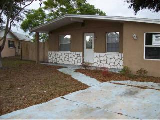 6317 Lansdale Cir, Tampa FL  33616-1405 exterior