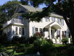 150 Islington Rd, Newton, MA 02466-1010