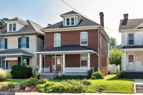 203 Spring Ave, Hanover, PA 17331-2720