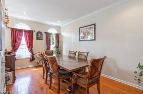 444 Hartford Dr, Nutley, NJ 07110-3942