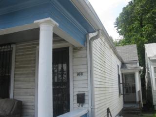 936 Shelby St, Louisville, KY 40203-2532