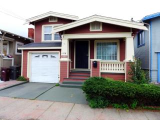 2300 65th Ave, Oakland CA  94605-1905 exterior