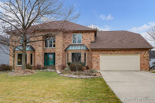 223 Dilorenzo Dr, Naperville, IL 60565-3312