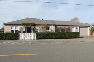 605 Humboldt St, Eureka, CA 95501-3707